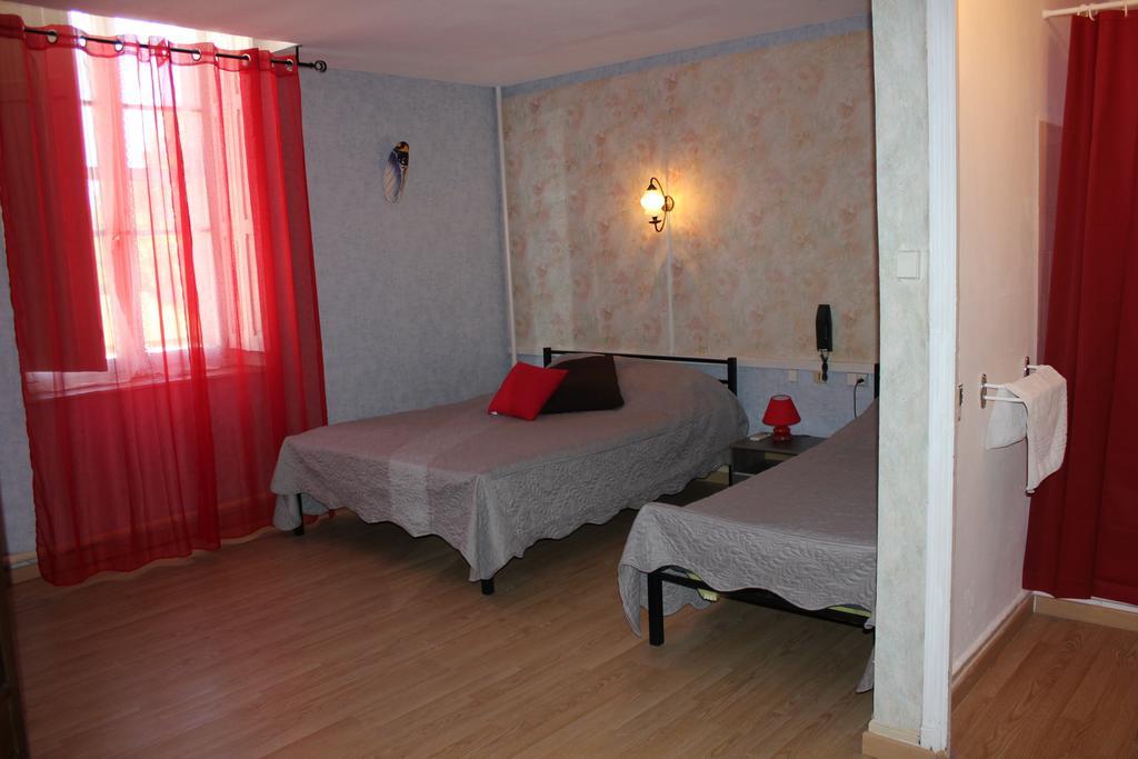 Hotel Restaurant La Camargue سالين دي جيرو الغرفة الصورة