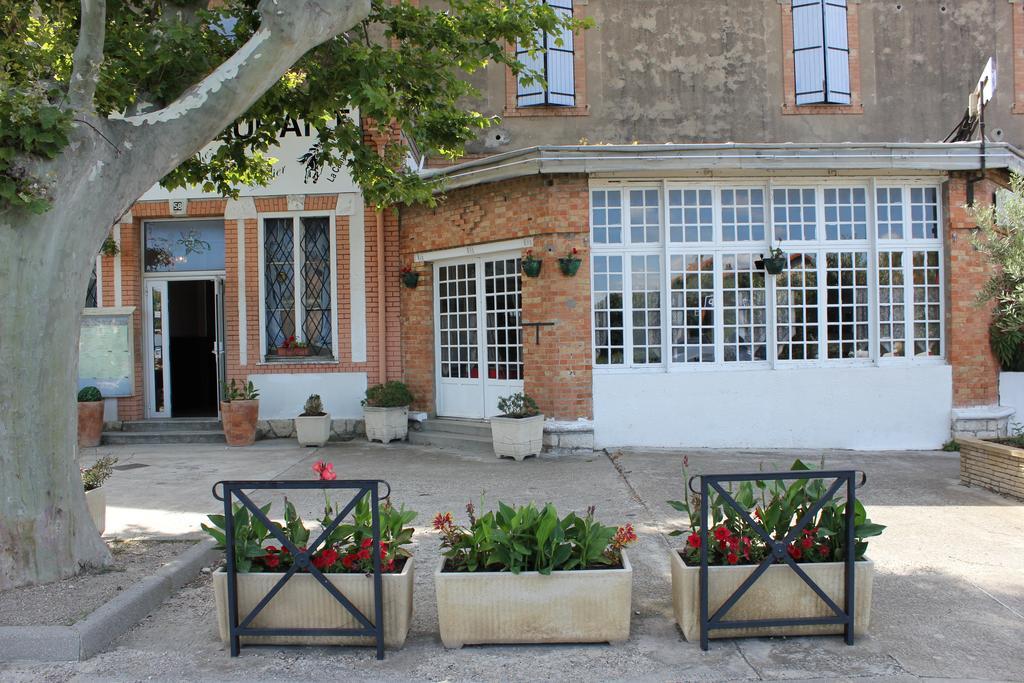 Hotel Restaurant La Camargue سالين دي جيرو المظهر الخارجي الصورة